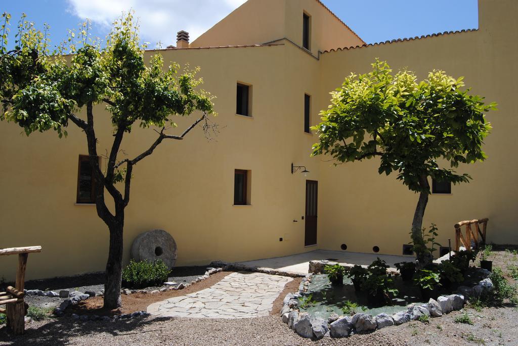 Il Giardino Di Julia B&B Tortora Eksteriør bilde